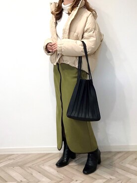 「プリーツバッグ」｜「アイテム（ダウンジャケット/コート）」を使った、うーまんさん（レディース・158cm）の冬コーディネート