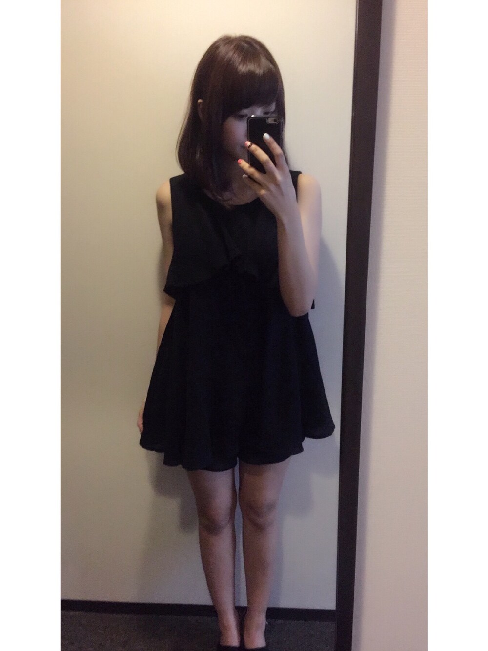「dazzlinのアイテム（サロペット/オーバーオール、ブラック系）」を使った、Narsha さん（レディース・164cm）の秋コーディネートの1枚目の写真