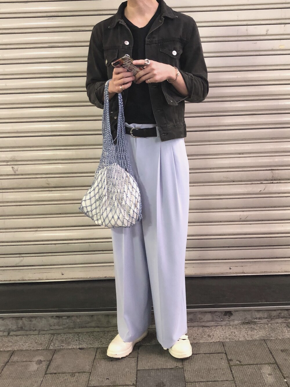 「おしゃれさんと繋がりたい、AcneStudios、CELINE、MARC JACOBS、プチプラ、ワイドパンツ」｜「UNIQLOのドレープワイドパンツ（その他パンツ、パープル系）」を使った、しげみさん（メンズ・173cm）の夏コーディネートの1枚目の写真