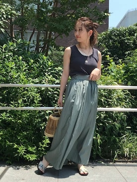 「アイテム（タンクトップ、グレー系）」を使った、konmiさん（レディース・152cm）の夏コーディネート