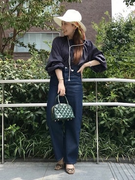 「アイテム（ハンドバッグ、グリーン系）」を使った、konmiさん（レディース・152cm）の秋コーディネート