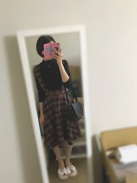 「OZOC（オゾック）のアイテム（ジャンパースカート）」を使った、やかかさん（レディース・159cm）の秋コーディネート