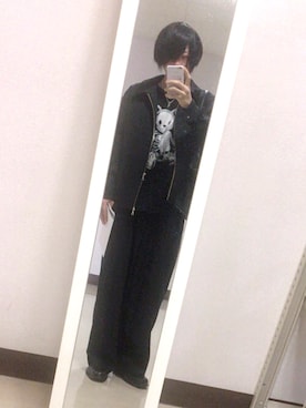 「真っ黒コーデ」｜「アイテム（ブルゾン）」を使った、はせさんさん（メンズ・165cm）の春コーディネート