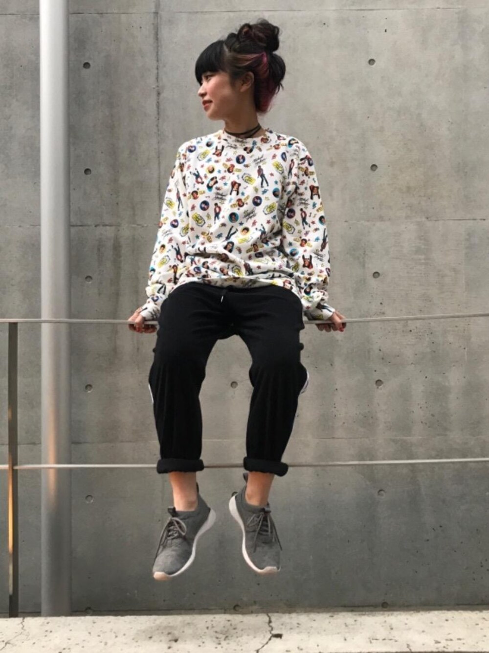 「カジュアル、スエット、Hysteric Glamour、ヒステリックグラマー、マイケルジャクソン、MichaelJackson」｜「HYSTERIC GLAMOURのMICHAEL JACKSON/BEAT IT！ SCRATCH総柄スウェット（スウェット、ホワイト系）」を使った、fukuchanさん（レディース・154cm）の夏コーディネートの1枚目の写真