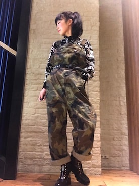 「迷彩」｜「アイテム（サロペット/オーバーオール）」を使った、fukuchanさん（レディース・154cm）の春コーディネート