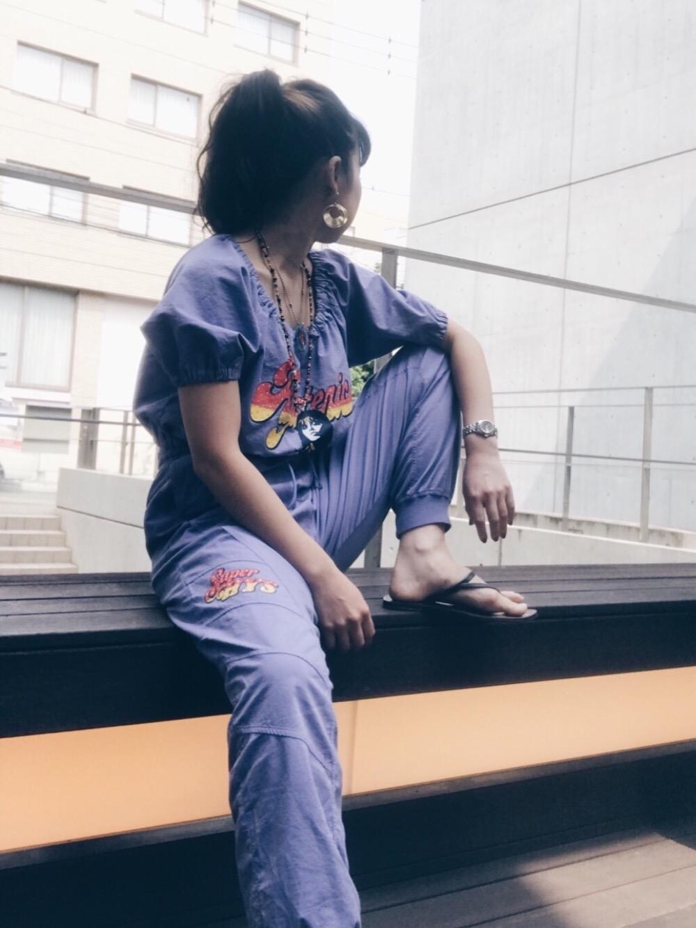 「セットアップ、Hysteric Glamour、低身長、青山、半袖シャツ、ヒステリックグラマー」｜「HYSTERIC GLAMOURのDREAM BURN DOWN pt チューブトップブラウス（チューブトップ、パープル系）」を使った、fukuchanさん（レディース・154cm）の夏コーディネートの1枚目の写真