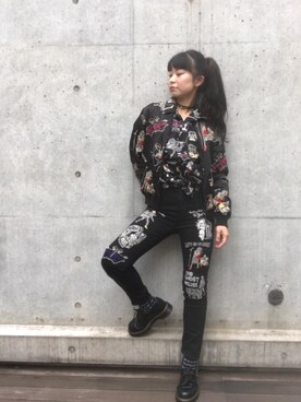 「黒スキニー」｜「アイテム（スタジャン）」を使った、fukuchanさん（レディース・154cm）の秋コーディネート