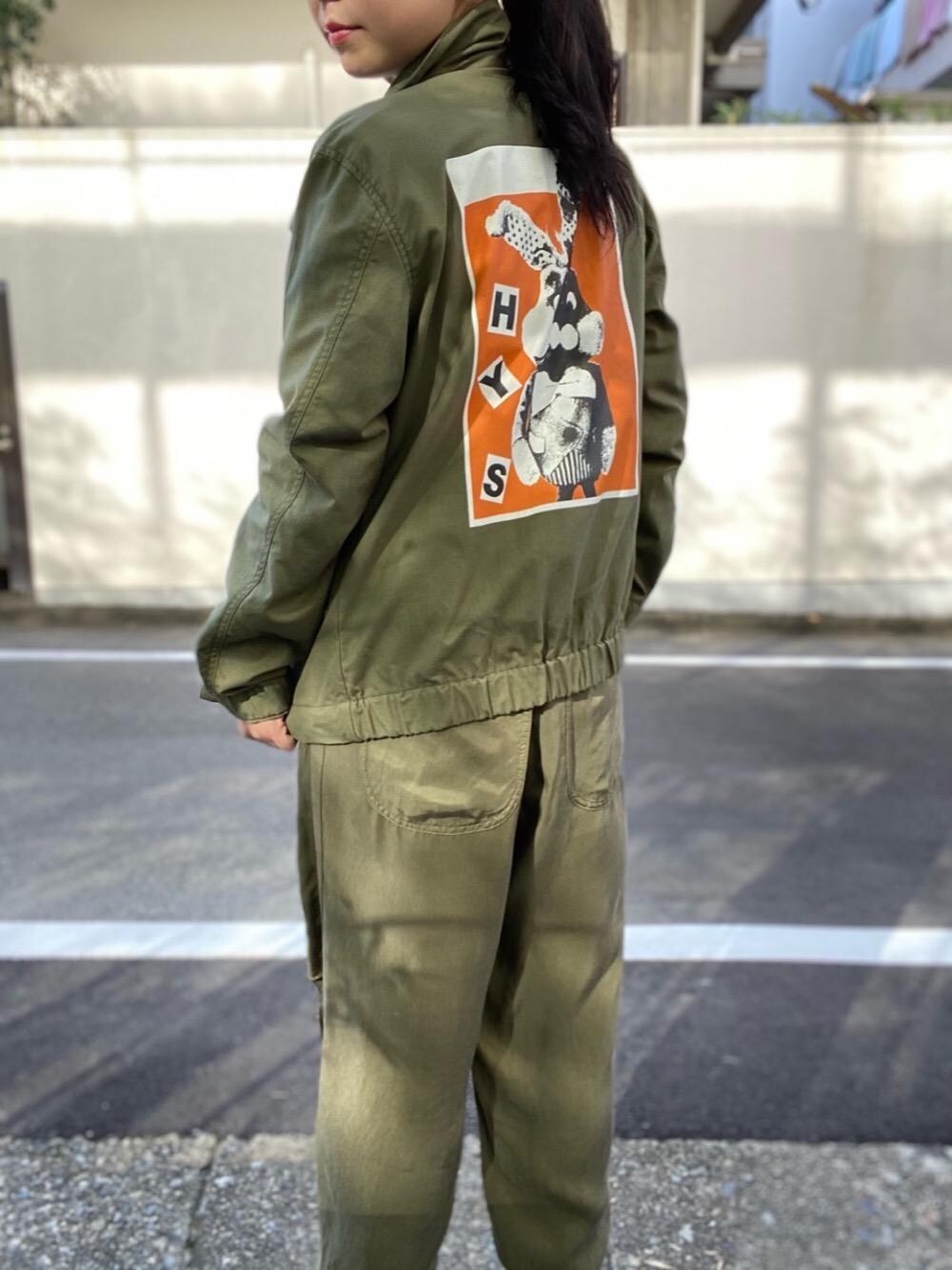 「Hysteric Glamour、リラックスパンツ、ラフコーデ、カジュアルコーデ、ヒステリックグラマー」｜「HYSTERIC GLAMOURのHYS RABBIT ミリタリーZIPジャケット（ミリタリージャケット、グリーン系）」を使った、fukuchanさん（レディース・154cm）の冬コーディネートの1枚目の写真