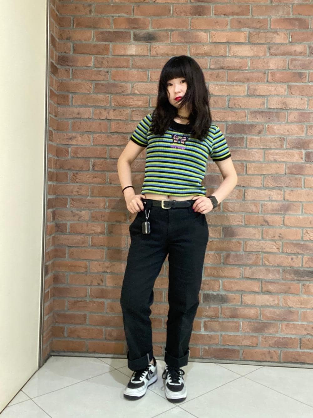 「ヒステリックグラマー、ローライズ、hysteric glamour、夏コーデ、Ｔシャツ」｜「HYSTERIC GLAMOURのSIMPLE STUDSベルト（ベルト、ブラック系）」を使った、fukuchanさん（レディース・154cm）の春コーディネートの1枚目の写真