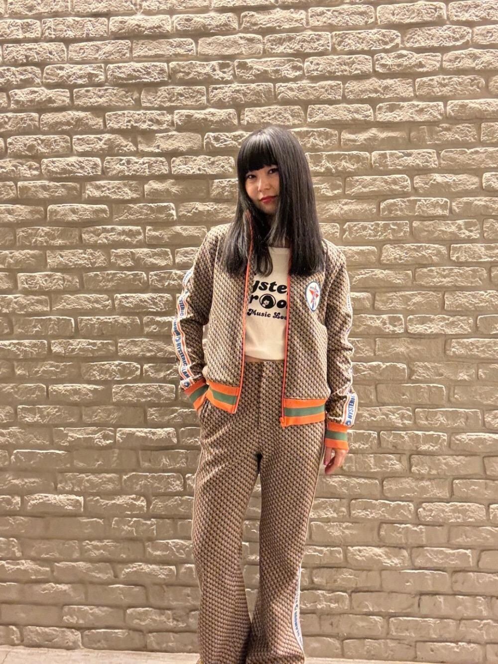 HG MONOGRAM柄ジャカード トラックジャケットを使ったショップスタッフ