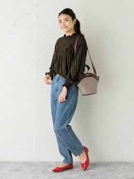 「KBF+（ケービーエフプラス）のアイテム（トップス）」を使った、RODE SKO ONLINE STOREさん（レディース・164cm）の秋コーディネート