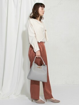 「アイテム（パンプス、グレー系）」を使った、RODE SKO ONLINE STOREさん（レディース・165cm）の冬コーディネート