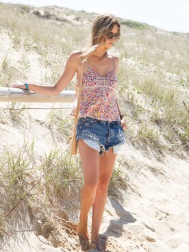 Alison Hutchinsonさんのコーディネート