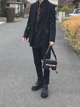 「OFF-WHITE」｜「アイテム（フォーマルスーツ/小物）」を使った、ユダイさん（メンズ・172cm）の春コーディネート