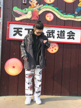 「OFF-WHITE」｜「アイテム（その他アウター）」を使った、ユダイさん（メンズ・172cm）の春コーディネート