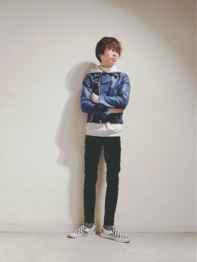 「プルオーバーパーカー」｜「アイテム（ライダースジャケット）」を使った、Tomohiro Yajimaさん（メンズ・173cm）の冬コーディネート