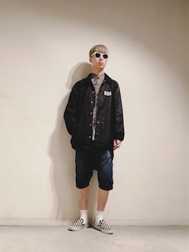 「ノーカラーシャツ」｜「アイテム（ナイロンジャケット）」を使った、Tomohiro Yajimaさん（メンズ・173cm）の春コーディネート