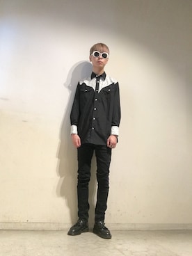 「オーバルサングラス」｜Tomohiro Yajimaさん（メンズ・173cm）の秋コーディネート
