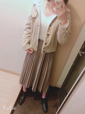 「グレージュ」｜「アイテム（ブルゾン）」を使った、reさん（レディース・163cm）の冬コーディネート