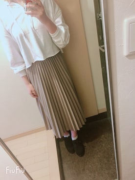 「GRL（グレイル）のプリーツスカート（スカート）」を使った、reさん（レディース・163cm）の冬コーディネート