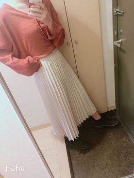 「GRL（グレイル）のプリーツスカート（スカート）」を使った、reさん（レディース・163cm）の春コーディネート