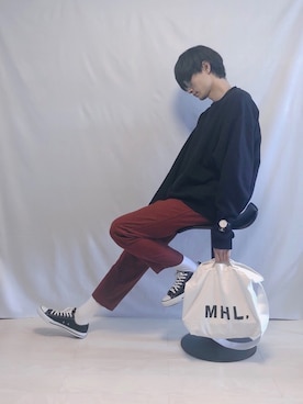 「ダニエルウェリントン」｜「アイテム（スウェット）」を使った、Tomさん（メンズ・186cm）の秋コーディネート