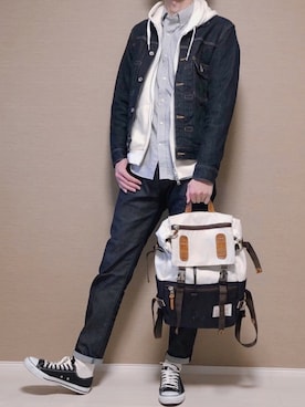 「アイテム（バックパック/リュック、ホワイト系）」を使った、Tomさん（メンズ・186cm）の春コーディネート