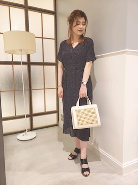 「LEPSIM（レプシィム）のヨウリュウガラマエアキワンピース　838685（ワンピース、ブルー系）」を使った、ぶんちゃんさん（レディース・163cm）の春コーディネート