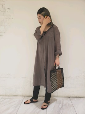 「LEPSIM（レプシィム）のシースルームジシャツワンピース　870709（シャツワンピース、グレー系）」を使った、ぶんちゃんさん（レディース・163cm）の春コーディネート