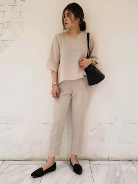 「LEPSIM（レプシィム）のジョウヒン2P SETUP　887475（その他パンツ、ベージュ系）」を使った、ぶんちゃんさん（レディース・163cm）の夏コーディネート