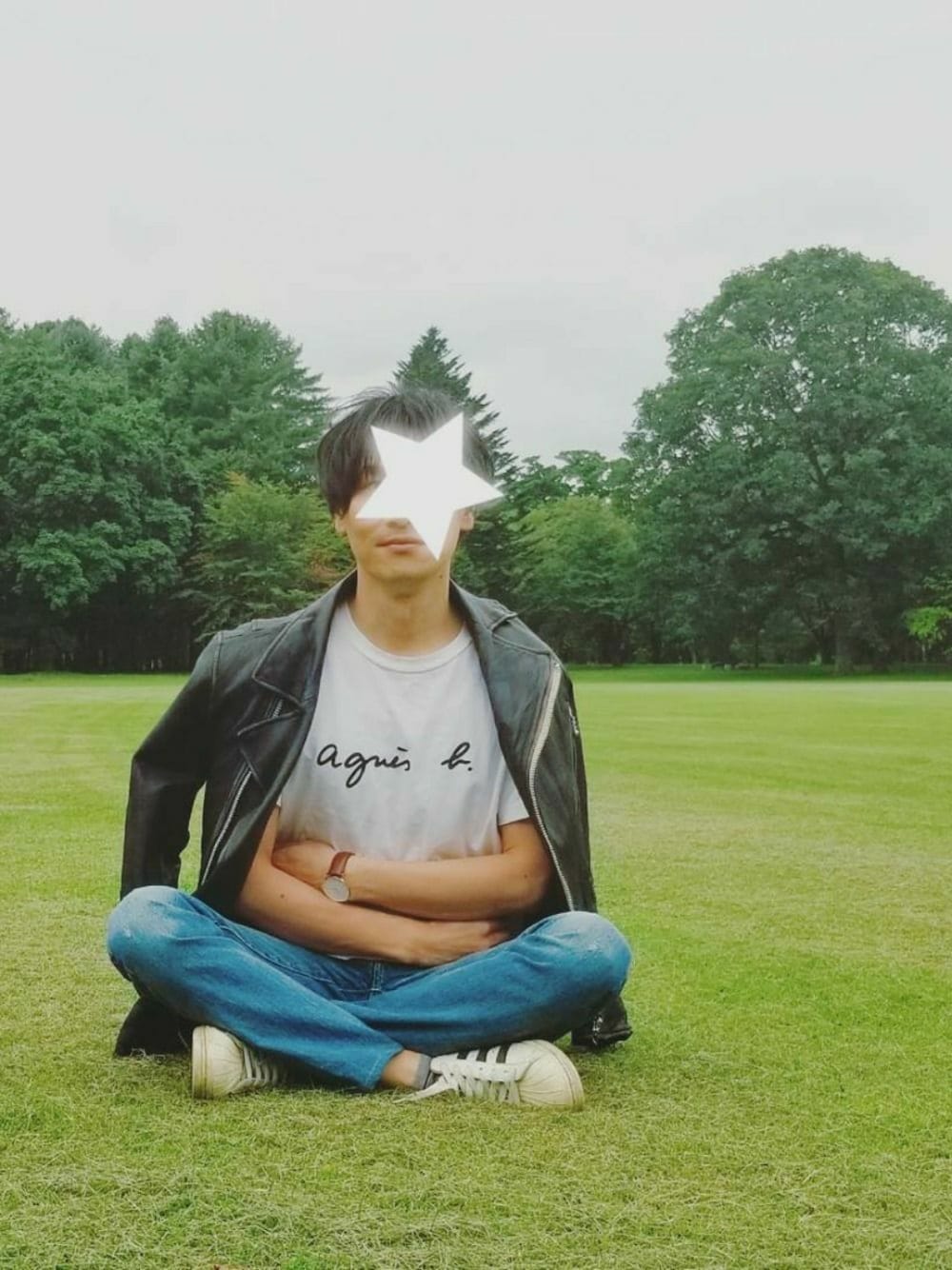 「ライダース、アニエスベー、agnes b.、ナノユニバース」｜「agnes b.のS137 TS（Tシャツ/カットソー、ホワイト系）」を使った、タスクさん（メンズ・173cm）の秋コーディネートの1枚目の写真
