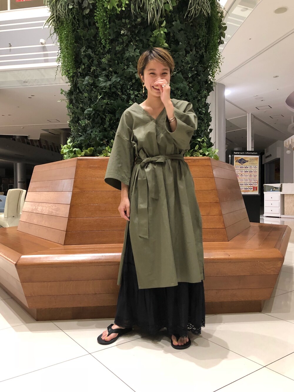「夏コーデ、オトナカジュアル、カジュアルコーデ、マキシスカート、freada、FREAK’Ｓ STORE」｜「FREAK'S STOREのFreada/フリーダ　ワークワンピー（ワンピース、グリーン系）」を使った、たはらさん（レディース・161cm）の夏コーディネートの1枚目の写真