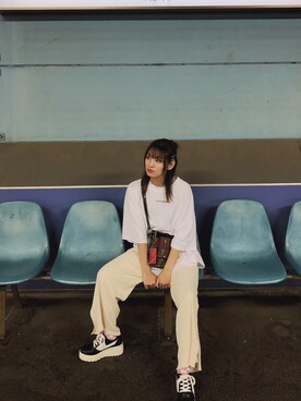 「SpRay（スプレイ）のアイテム（Tシャツ/カットソー、ホワイト系）」を使った、YUIさん（レディース・160cm）の夏コーディネート