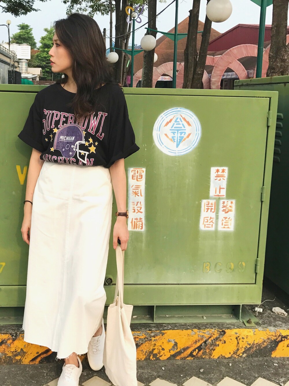 「秋コーデ、スカート、黒、大人コーデ、今日のコーデ、おしゃれさんと繋がりたい、おしゃれ、台湾女子、夏コーデ」｜「w closetのアイテム（Tシャツ/カットソー、ブラック系）」を使った、Ｙｕｎｎａさん（レディース・163cm）の夏コーディネートの1枚目の写真