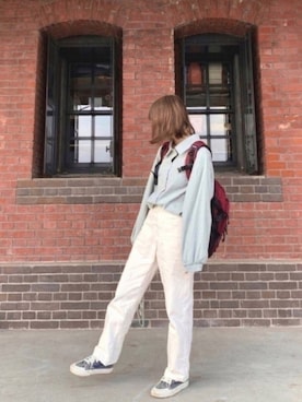 「GRL（グレイル）の配色ステッチハイウエストストレートパンツ（その他パンツ、ホワイト系）」を使った、なさん（レディース・154cm）の春コーディネート
