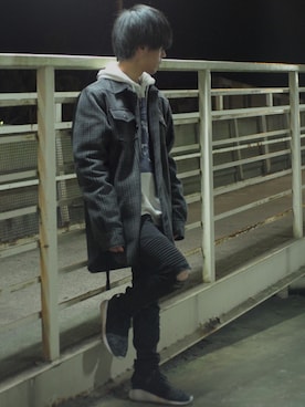 「off white（オフホワイト）のアイテム（その他アウター）」を使った、みずごろーさん（メンズ・168cm）の冬コーディネート