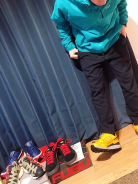 「PUMA」｜「アイテム（マウンテンパーカー）」を使った、NicoNikoさん（メンズ・175cm）の春コーディネート