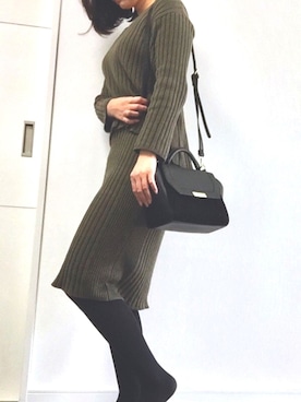 「PLST（プラステ）のアイテム（ワンピース/ドレス、グリーン系）」を使った、kaedeさん（レディース・164cm）の冬コーディネート
