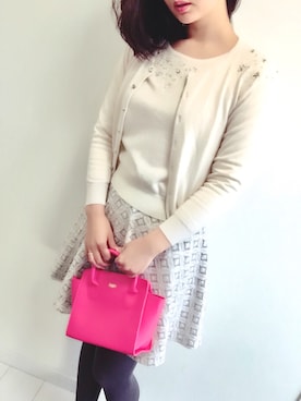 「LAISSE PASSE（レッセパッセ）のアイテム（カーディガン/ボレロ、ホワイト系）」を使った、kaedeさん（レディース・164cm）の冬コーディネート