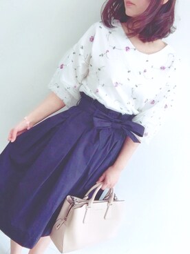 「UNIQLO（ユニクロ）のアイテム（スカート、ブルー系）」を使った、kaedeさん（レディース・164cm）の春コーディネート