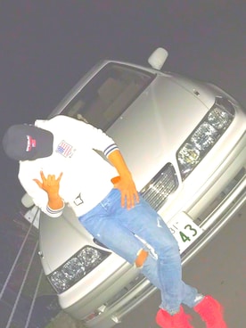 「赤い靴」｜「アイテム（シューズ）」を使った、雄里亜さん（メンズ・171cm）の冬コーディネート