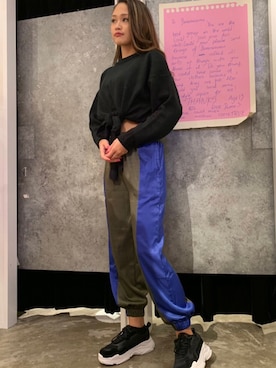 「FIG&VIPER（フィグアンドバイパー）のアイテム（スニーカー）」を使った、FIG&VIPER_YUさん（レディース・163cm）の秋コーディネート