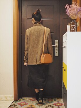 「通勤穿搭」｜「アイテム（スーツジャケット）」を使った、牙缝不腚蛋さん（レディース・164cm）の秋コーディネート