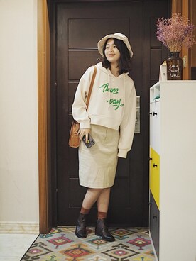 「休闲」｜「アイテム（ブーティ）」を使った、牙缝不腚蛋さん（レディース・164cm）の秋コーディネート