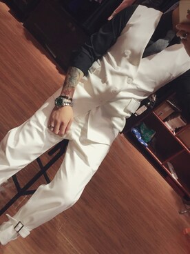 「アイテム（セットアップ、ホワイト系）」を使った、卜先生さん（メンズ・172cm）の冬コーディネート