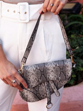 Hiromi Robertsonさんのコーディネート