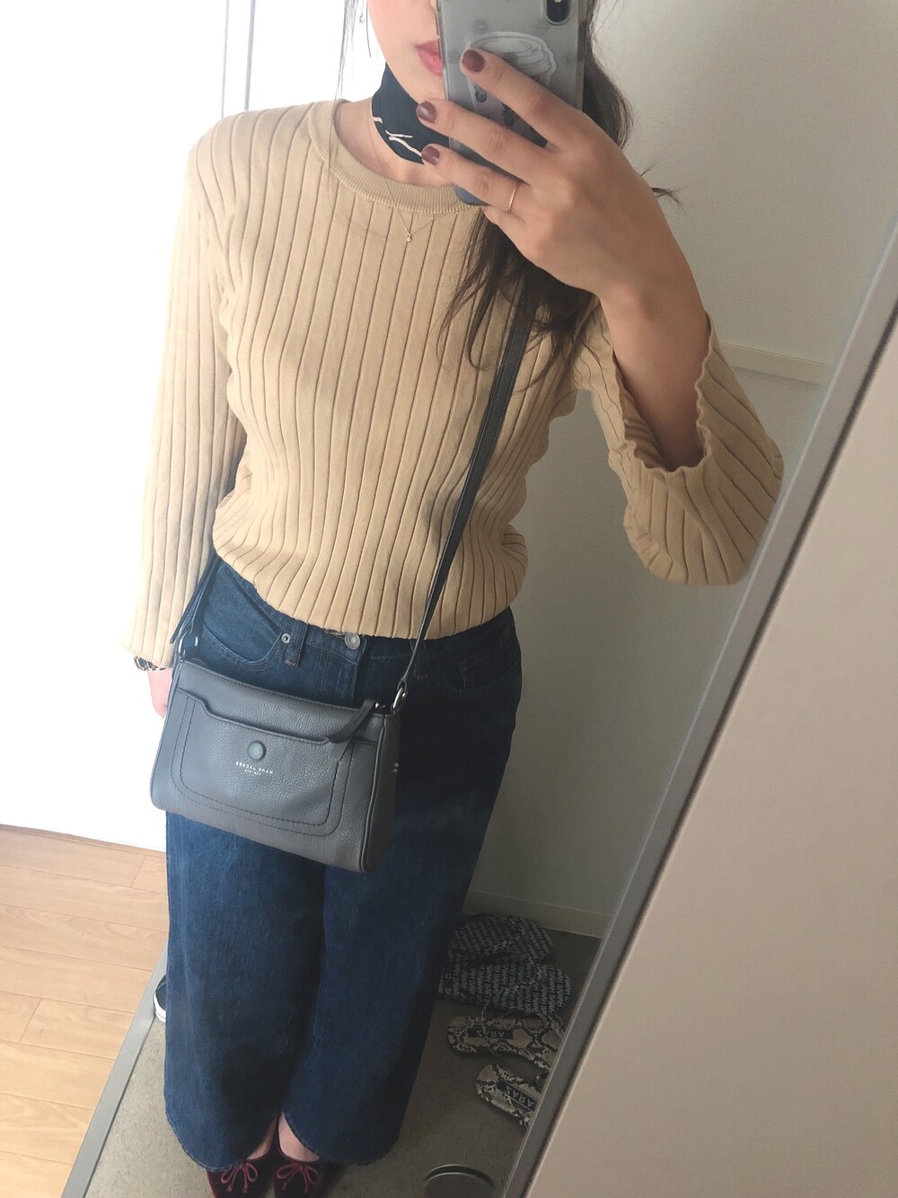 「シンプルコーデ、秋冬、ラクチンコーデ、秋のコーデ」｜「Mila Owenのオーガニックロングスリーブリブニット（ニット/セーター、ベージュ系）」を使った、Sさん（レディース・159cm）の秋コーディネートの1枚目の写真