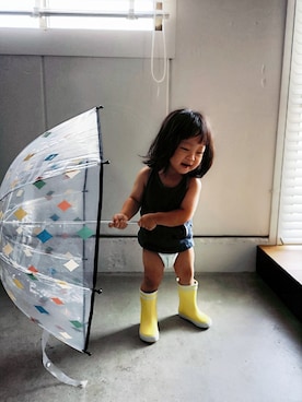 「AIGLE（エーグル）のアイテム（レインシューズ）」を使った、evさん（キッズ・80cm）の夏コーディネート