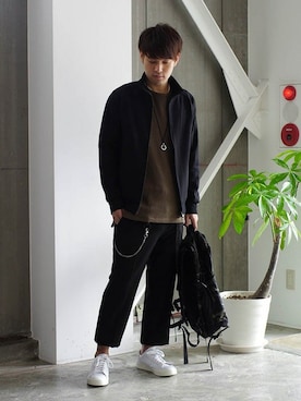 「outfit」｜「アイテム（スラックス）」を使った、SHU KAWASAKIさん（メンズ・170cm）の秋コーディネート