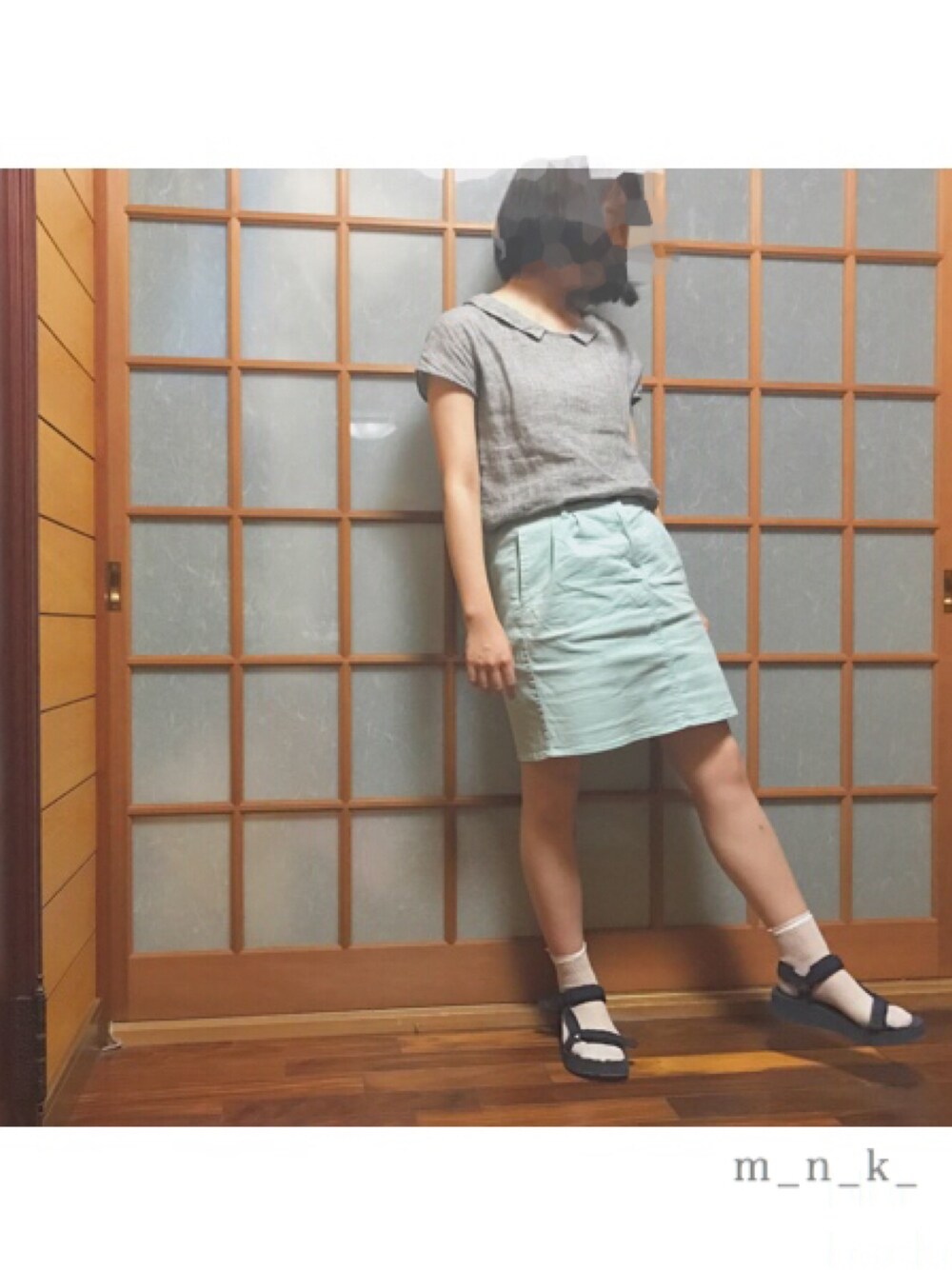 「シンプルコーデ、カジュアル、GU、おしゃれさんと繋がりたい、プチプラコーデ、スポサン、フリンジピアス、teva風、くつした×サンダル、タイトスカート」｜「GUのアイテム（サンダル、ブラック系）」を使った、◇  m a n a k a  ◆さん（レディース・160cm）の夏コーディネートの1枚目の写真